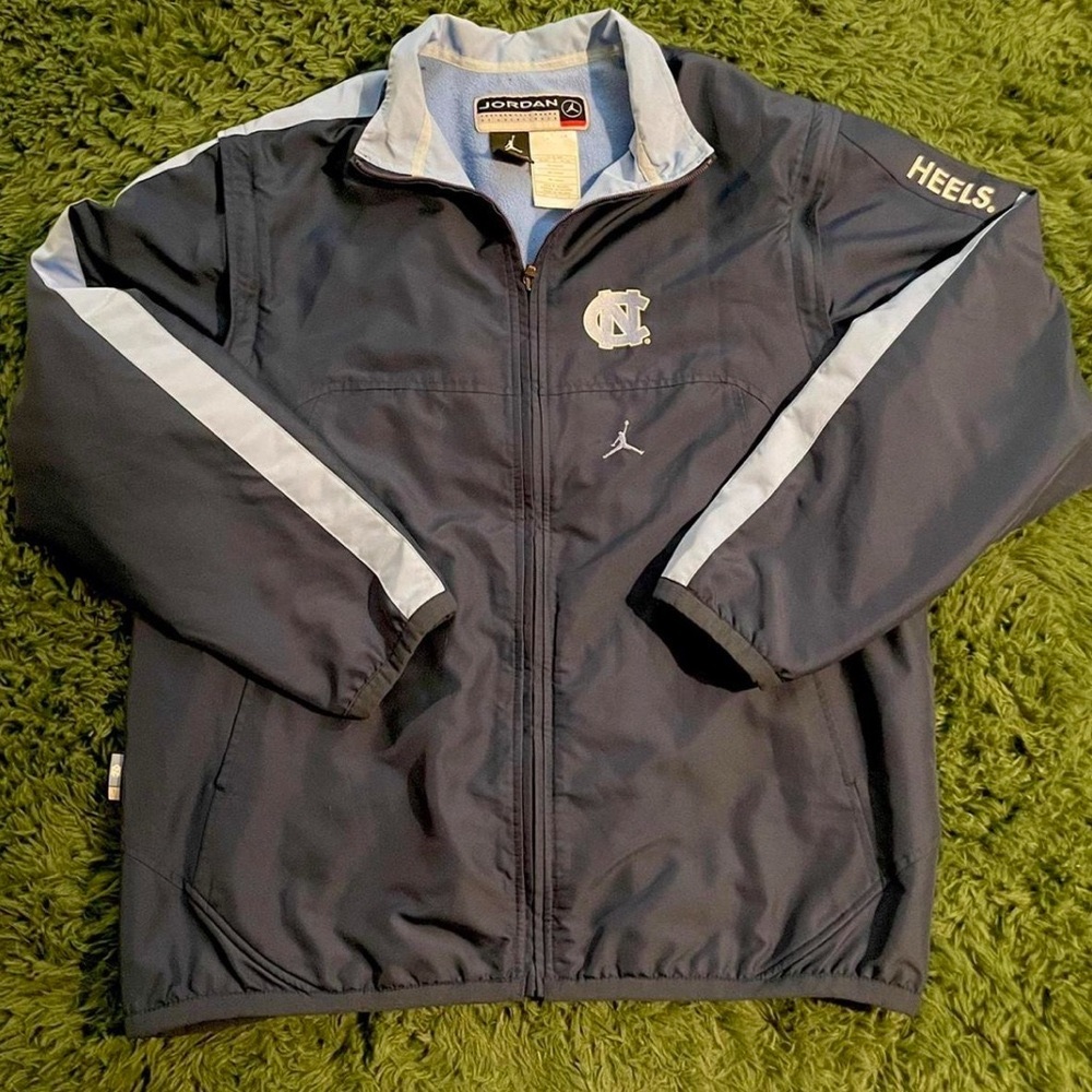 north carolina tar heels windbreaker